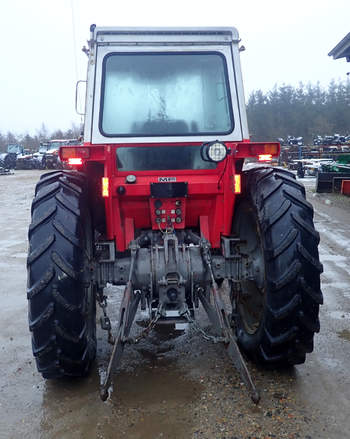 salg af Massey Ferguson 590 traktor