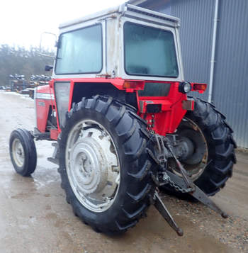 salg af Massey Ferguson 590 tractor