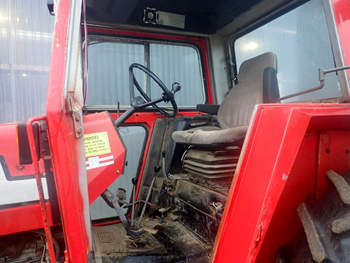 salg af Massey Ferguson 590 traktor