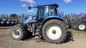 salg af New Holland TG285 traktor