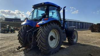 salg af New Holland TG285 tractor