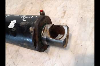 salg af New Holland TG285 RIGHT Lift Cylinder