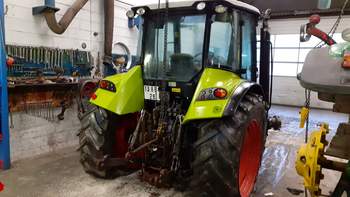 salg af Claas Arion 420 traktor