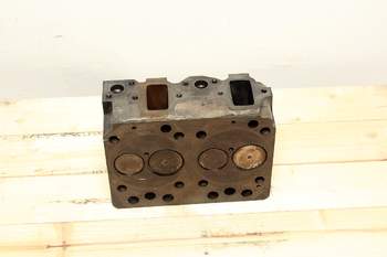 salg af Fendt 930  Cylinder Head