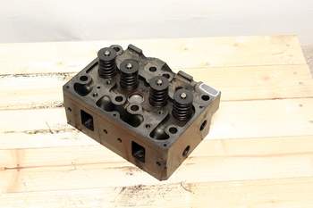 salg af Fendt 930  Cylinder Head