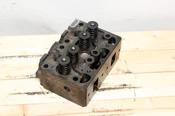 salg af Fendt 930  Cylinder Head