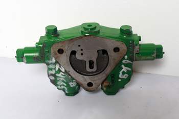 salg af John Deere 7920  Remote control valve