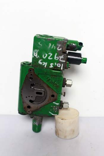 salg af John Deere 7920  Remote control valve