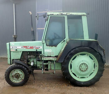 salg af Massey Ferguson 675 tractor
