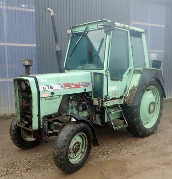 salg af Massey Ferguson 675 traktor