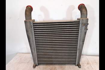 salg af Intercooler Case CVX150