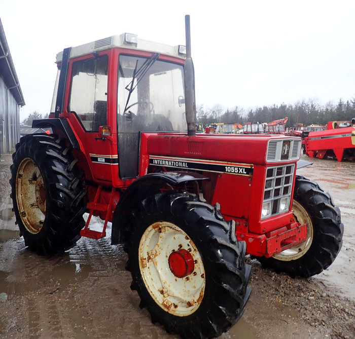 Case IH 1055 XL traktor Traktorer Traktor og maskiner Salg af Case