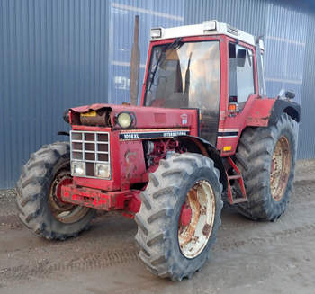 salg af Case 1056 XLA traktor