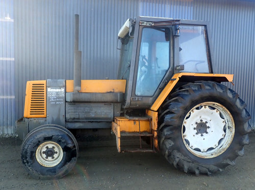 salg af Renault 113-12 traktor