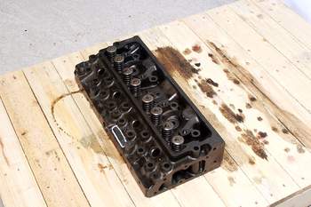 salg af JCB 2 CX  Cylinder head