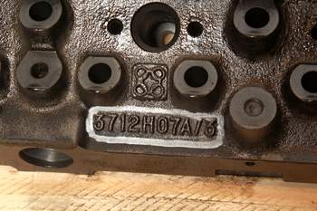 salg af JCB 2 CX  Cylinder head