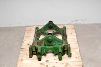 salg af John Deere 6420  Front axle support