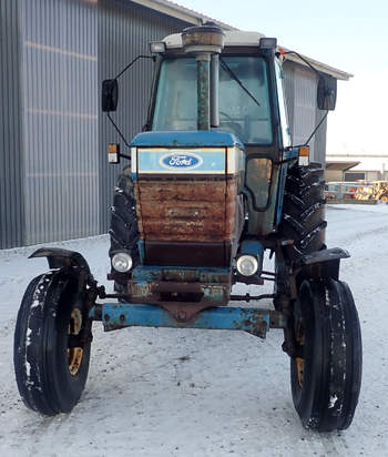 salg af Ford 8210 traktor