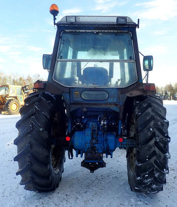 salg af Ford 8210 tractor