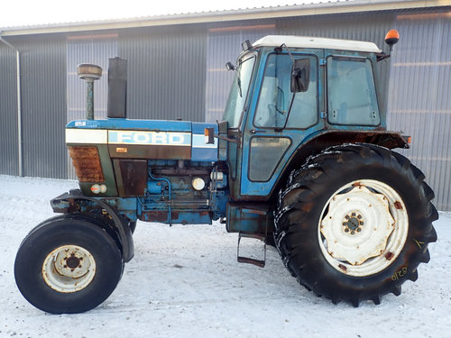 salg af Ford 8210 traktor