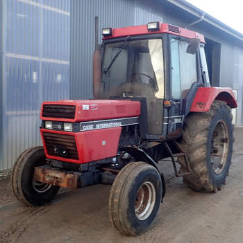 salg af Case 745 XL traktor
