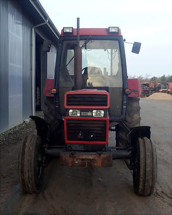 salg af Case 745 XL tractor