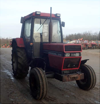 salg af Case 745 XL traktor