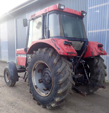 salg af Case 745 XL traktor