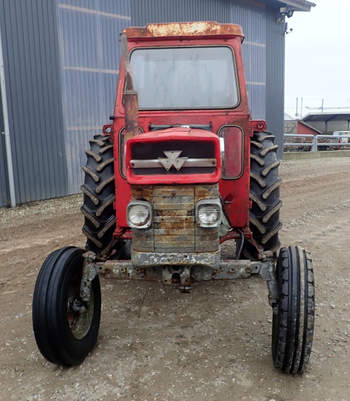 salg af Massey Ferguson 185 traktor