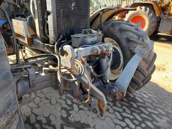salg af New Holland 8970A traktor