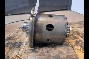 salg af New Holland 8970A  Front axle differential