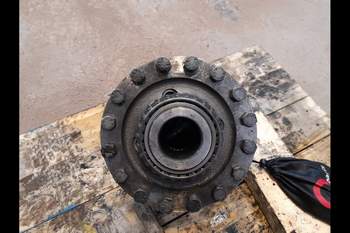salg af New Holland 8970A  Front axle differential
