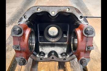 salg af New Holland 8970A  Front axle house