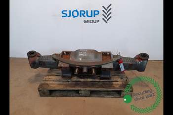 New Holland 8970A  Front axle house