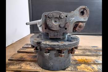 salg af New Holland 8970A LEFT Front axle final drive