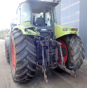 salg af Claas Ares 836 traktor