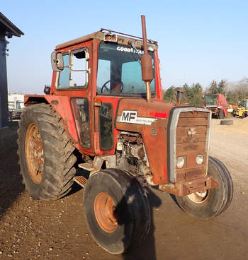 salg af Massey Ferguson 575 traktor