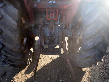 salg af Massey Ferguson 575 tractor