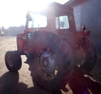 salg af Massey Ferguson 575 traktor