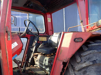 salg af Massey Ferguson 575 traktor