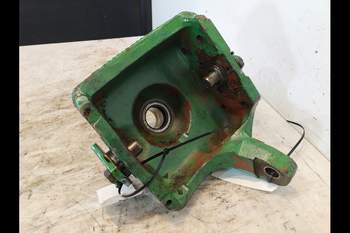 salg af Vorderachs Achsschenkel John Deere 3640 RECHT