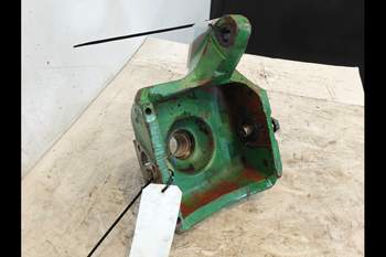 salg af Vorderachs Achsschenkel John Deere 3640 LINKS