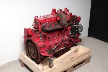 salg af Motor McCormick XTX 185 