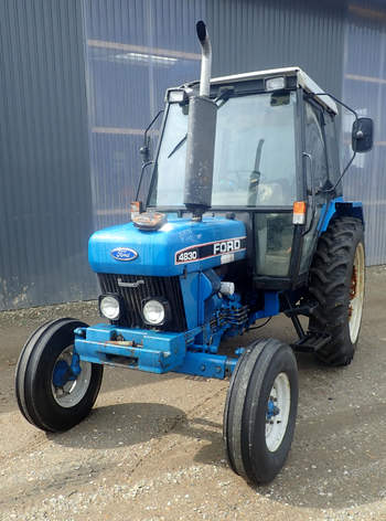 salg af Ford 4830 tractor