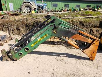 salg af John Deere 6820 traktor