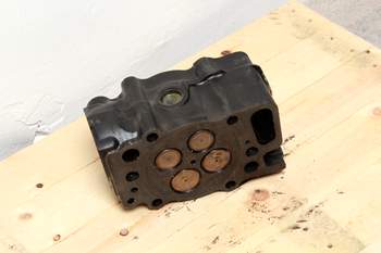 salg af Liebherr A900  Cylinder head