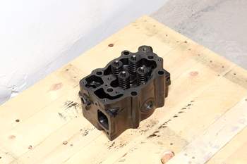 salg af Liebherr A900  Cylinder head