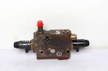 salg af Fendt 924  Hydraulic lift valve