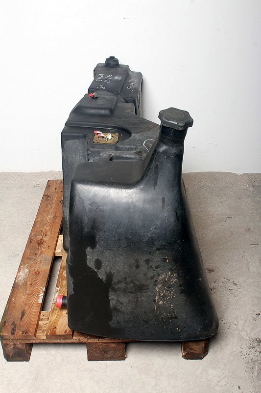 Case CS130 Fuel tank Tractors Secondhand Parts Secondhand Parts