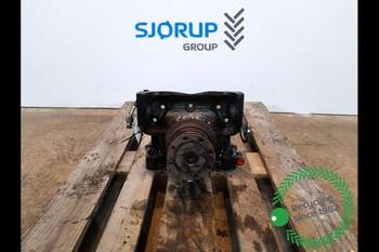 Case CS130  Front axle differential